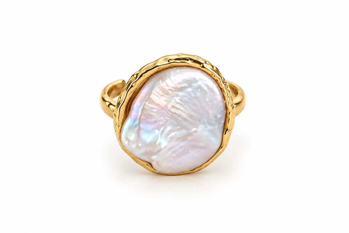 Moonpetal Pearl Ring